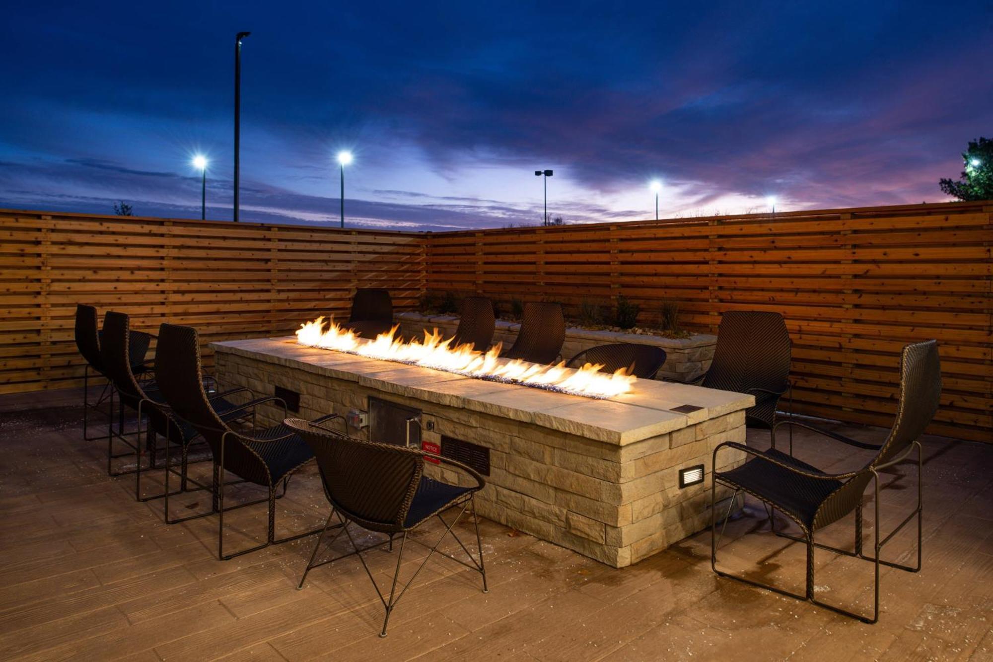 Courtyard Kansas City Olathe Luaran gambar